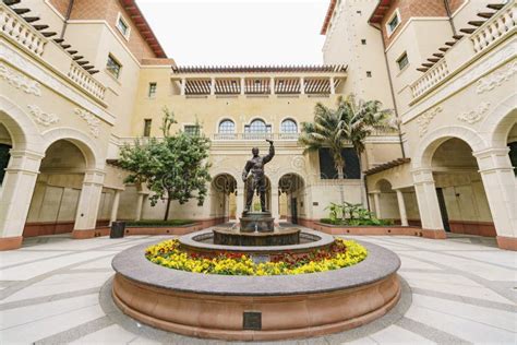 Exterior View Of School Of Cinematic Arts Of Usc Stock Image Image Of City Urban 144226193