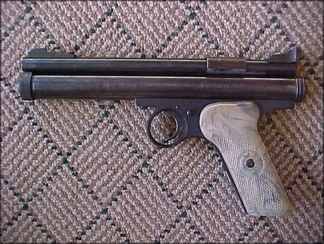 Crosman Model 150 22 Cal Pellet Pistol CO2