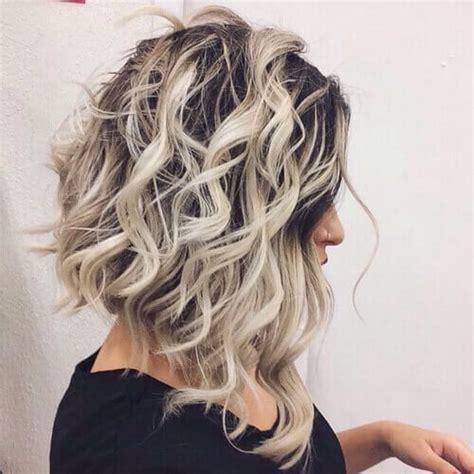 Blonde hair with lowlights and highlights is beautiful, and it will give a woman the opportunity to change her appearance without doing much. Transform Your Brown Hair with Our 50 Lowlights ...