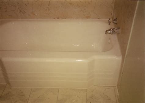 Reglazing a bathtub and replacing your entire bathtub will actually take about the same amount of time — usually no more than three days. Bathtub Reglazing | Porcelain Tubs | Kalamazoo, MI