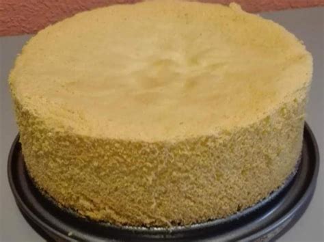 Locker leichter rührteig trifft auf eine quarkcreme welche mit äpfeln belegt und mit. Bisquitboden für eine Springform mit 20cm Durchmesser von ...