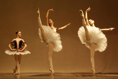 Bella Forma Aula De Ballet Clássico Na Academia Bella Forma De Gravatá