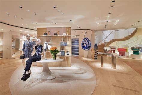 Louis Vuitton Flagship Store By Jun Aoki And Peter Marino