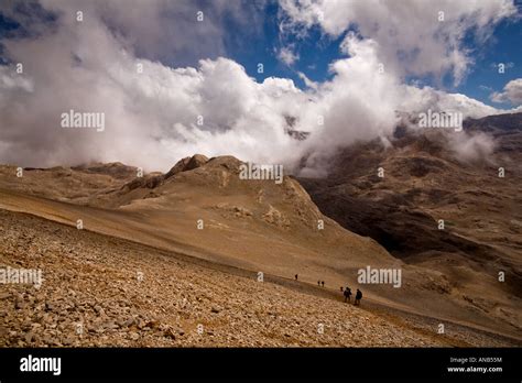 Trekkers In Taurus Mountains Turkey Stock Photo Alamy