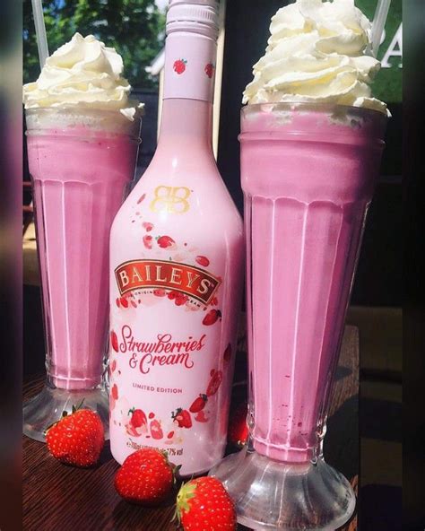 Pin By Pink Boutique On Pink Food ♡ Pink Alcoholic Drinks Pretty