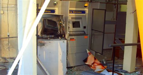 g1 ladrões invadem agência bancária e explodem caixa eletrônico no paraná notícias em oeste