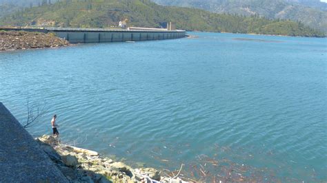 Lake Shasta near capacity as California reservoir level rises again