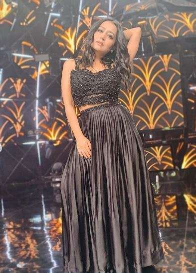 Indian Idol 11 Neha Kakkar Post Wedding Rumours With Aditya Narayan Turns Beauty In Black Tv