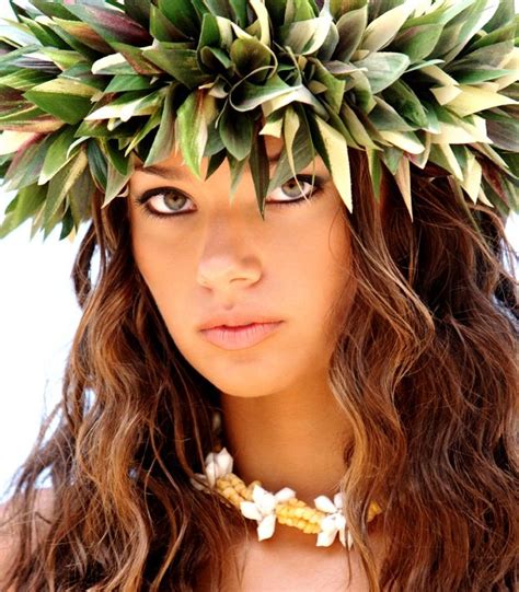 Tahitian Floral Crown Keywords Hairstyles Weddinghair