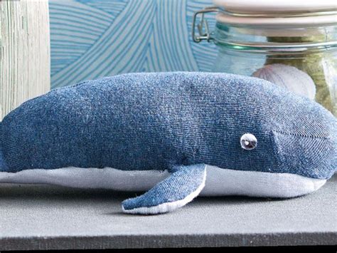 Kleinen wal zum kuscheln selbst nähen. Pin auf Kinderzimmer