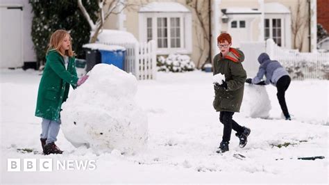 Snow Closes Hundreds Of Schools In Southern England