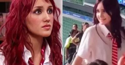 VIDEO Sorprende parecido de fan de RBD con Dulce María Uniradio Informa