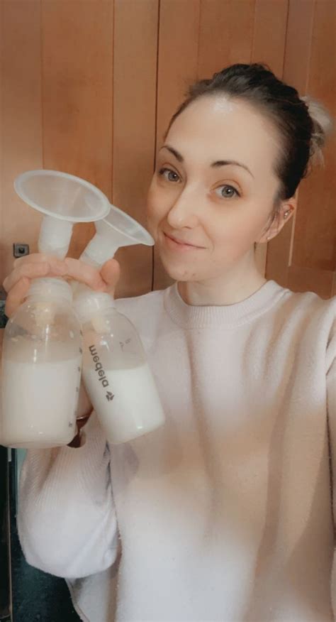 Women Milking Themselves For Delivery Service Helping Mother S Struggling To Breastfeed Daily Star