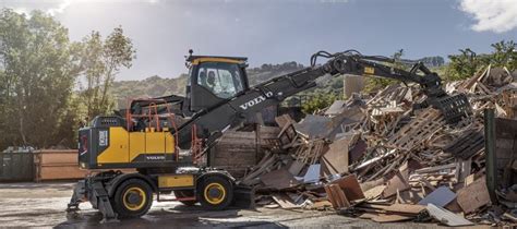 Volvo Extends Material Handler Range And Reach M Equipment