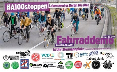 Friedlicher demonstrant in berlin schwer verletzt. Fahrraddemo für die Mobilitätswende und gegen den ...
