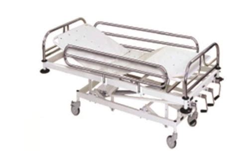 Metal Classic Motorized 5 Function Icu Bed By Medart Health Care From
