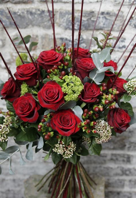 5 roses in a bouquet. Classic Rose Bouquet | Kensington Flowers