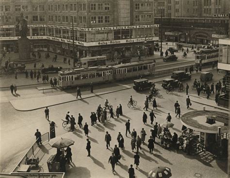 Die neuwerdung franz biberkopfs in alfred doblins roman berlin alexanderplatz. Alexanderplatz, Berlin (mit Bildern) | Berlin geschichte ...