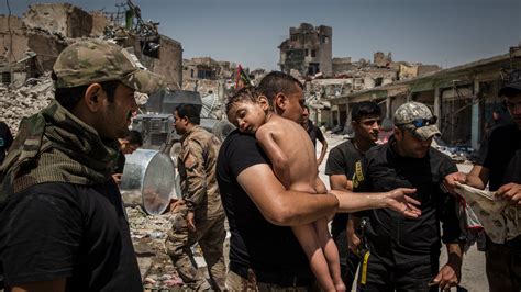 In Mosul Revealing The Last Isis Stronghold The New York Times