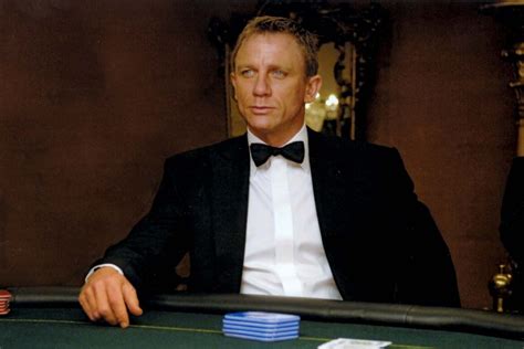 5 Reasons Why We Cant Get Enough Of James Bonds Daniel Craig Film Daily