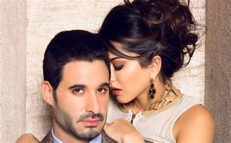 See Pic Sunny Leone Shares A Passionate Kiss With Husband