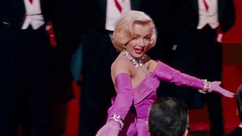 42 Classic Facts About Marilyn Monroe