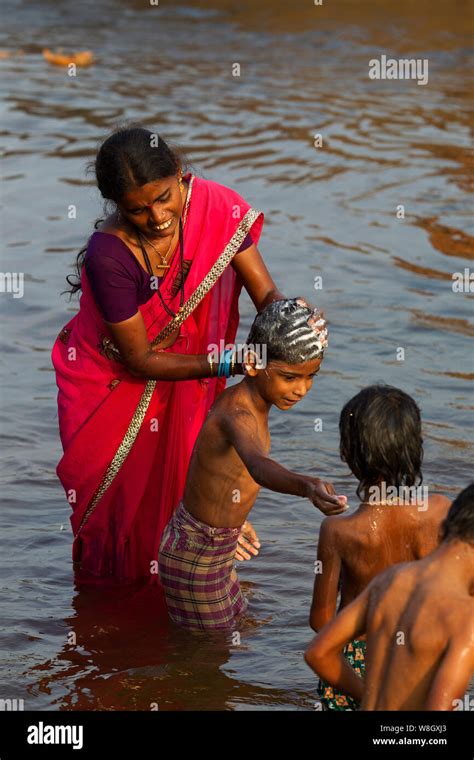 Mother Son Bathing Hi Res Stock Photography And Images Alamy