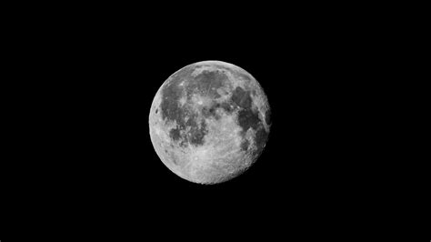 Download Wallpaper 3840x2160 Moon Full Moon Night Space Dark 4k Uhd