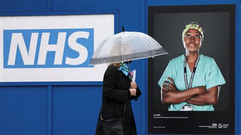 Top Doctors Urge Government To Act On Nhs Staff Exodus With Record