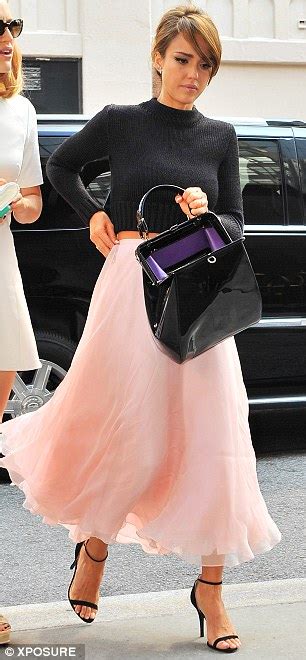 Jessica Alba Outshines The Catwalk Models In Pretty Pink Chiffon Skirt