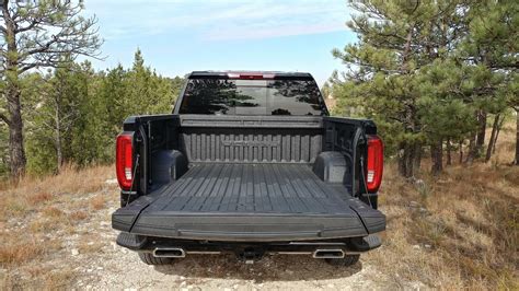 Review 2019 Gmc Sierra Denali Has All That And A Nifty Tailgate Too