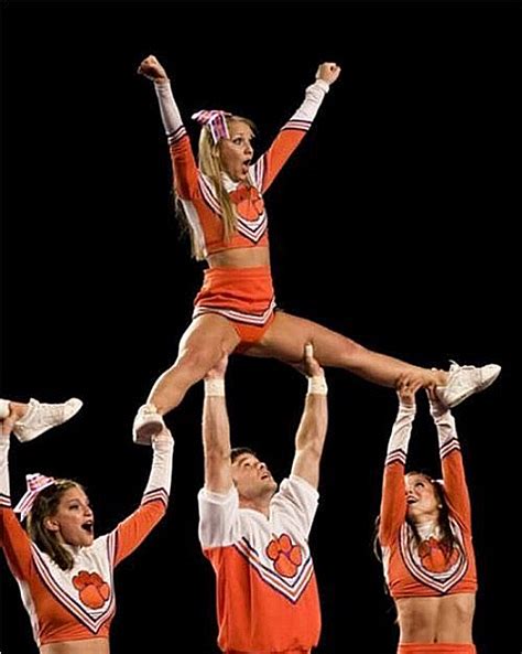 10 Epic Cheerleader Fails You Wont Want To Miss Quizai