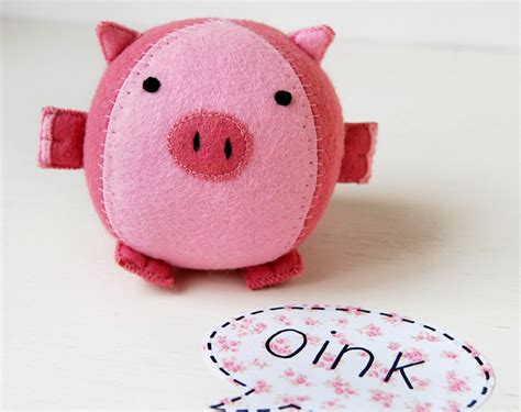 Create Your Own Plush Toys Pig Crafts Sewing Crafts Sewing Projects