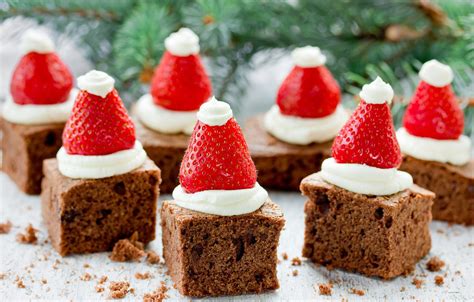 An easy christmas cake recipe that turns out perfect every time. Wallpaper strawberry, cake, Christmas, cake, cream, cakes ...
