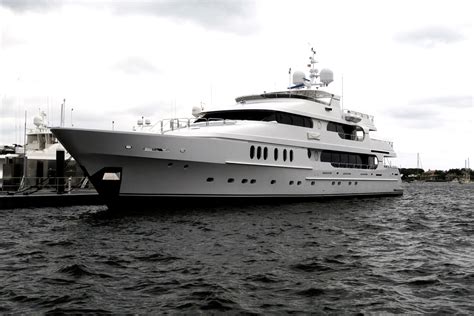 Tiger Woods 20M Yacht Named Privacy Is Chock Full Of Awesome