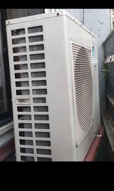 Daikin Floor Mounted Aircon TV Home Appliances Air Conditioning And