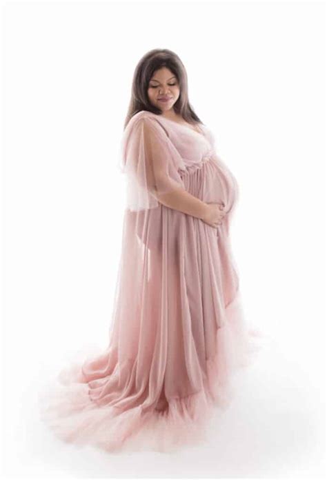 what it s like to be in maternity photos when you are plus size