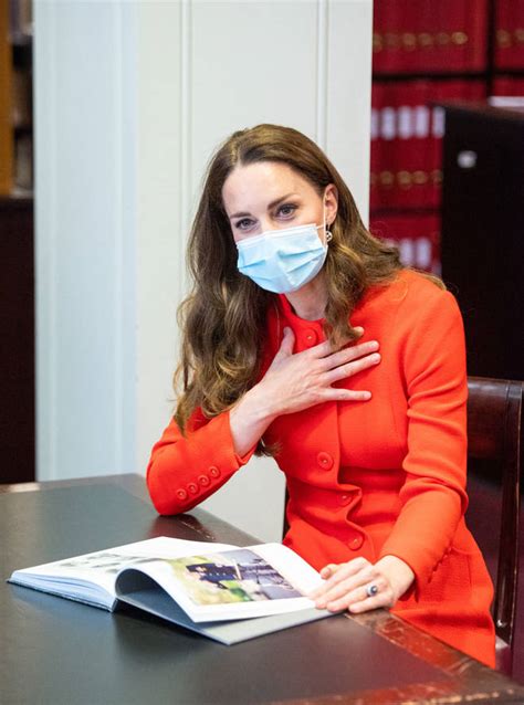 Kate Middleton Hides Special Editions Of New Book Around The Uk For