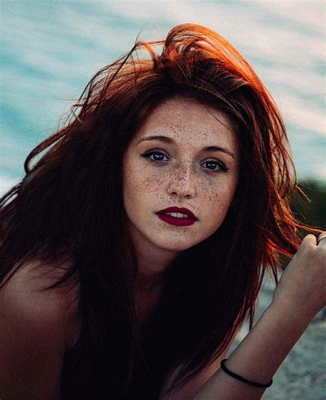 Thoes Freckles Beautiful Freckles Women With Freckles Red Hair Woman