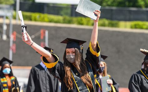 Tu Celebrates Historic Week Of Commencement Ceremonies Towson University