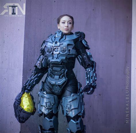 Gamer Girl Creates Halo 5 Spartan Armor From Scratch These Epic Photos