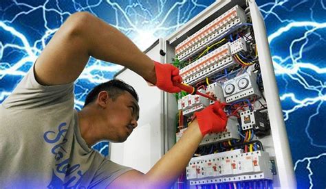 Check more flip ebooks related to buku teks gkt elektrik of cikguaidayaacob. ASAS KEUSAHAWANAN : USAHAWAN PENDAWAIAN ELEKTRIK