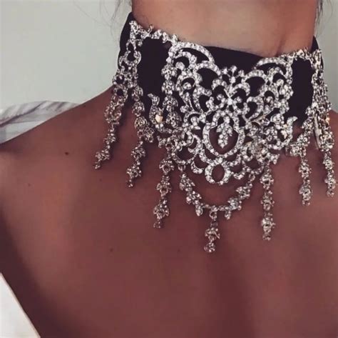 Kmvexo Luxury Brand Hollow Rhinestone Statement Necklace 2017 New Black Velvet Choker Necklace