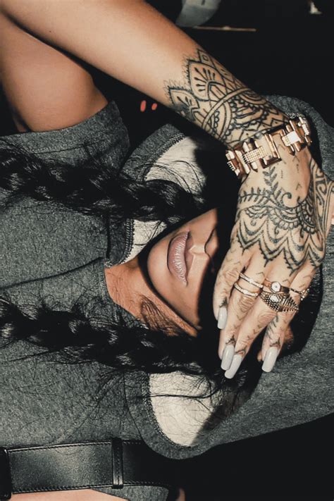 Rihanna Hand Tattoo Tribal Hand Tattoos Hand Tattoos For Women Small