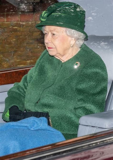 Kawasan hospital queen elizabeth adalah kawasan larangan merokok. Queen Elizabeth Attends Church in Sandringham While Prince ...
