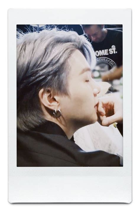 Yoongi Side Profile Polaroid Trong 2022