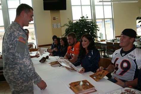 2nd Bct 4th Inf Div Spends Day With Denver Broncos Article The