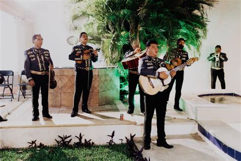 16 Mexican Wedding Traditions To Know