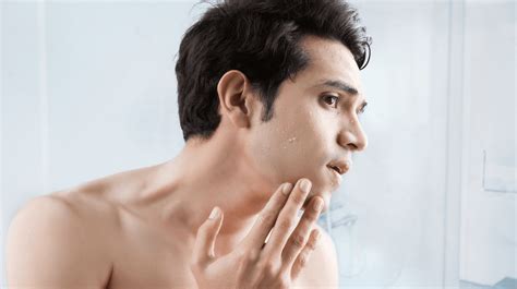 Shaving Sensitive Skin A Beginners Guide Gillette Uk