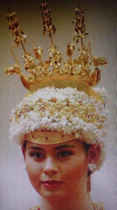 The Nuptial Headdress Of The Crown Princess Of Brunei Royal Tiaras